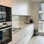 Ocean View Balcony - New 3bed 6pax