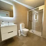 Ocean View Balcony - New 3bed 6pax Appartement *