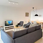 Ocean View Balcony - New 3bed 6pax *