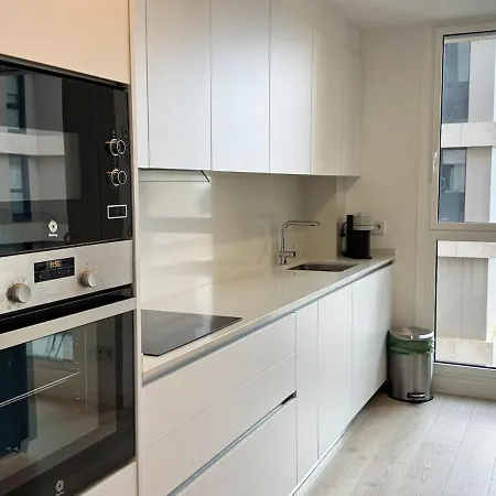 Ocean View Balcony - New 3bed 6pax