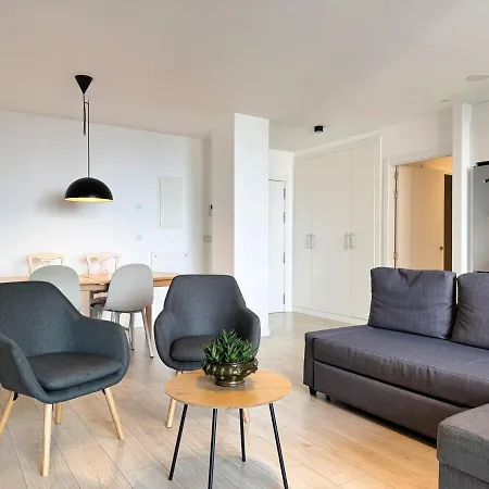 Ocean View Balcony - New 3bed 6pax *