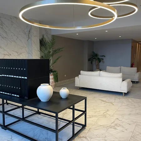 Ocean View Balcony - New 3bed 6pax *