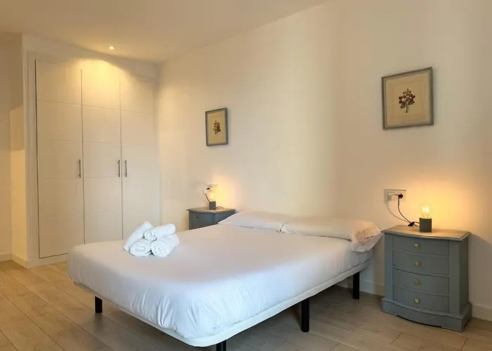 Ocean View Balcony - New 3bed 6pax * ויגו