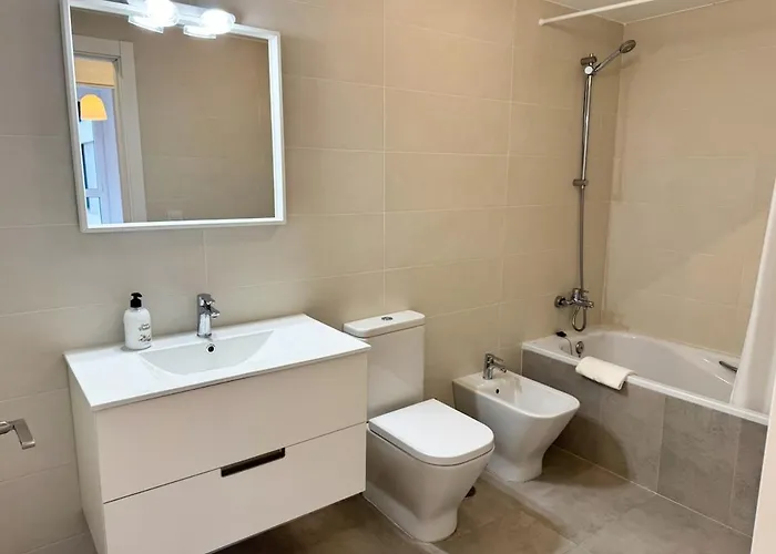 Ocean View Balcony - New 3bed 6pax דירה *