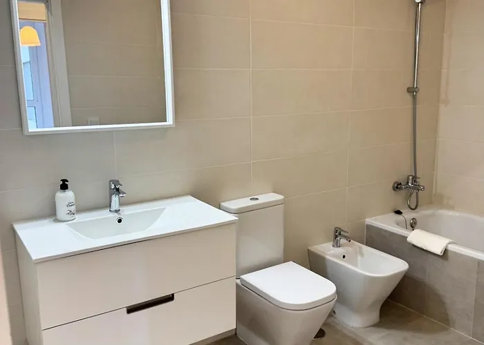 Ocean View Balcony - New 3bed 6pax דירה *
